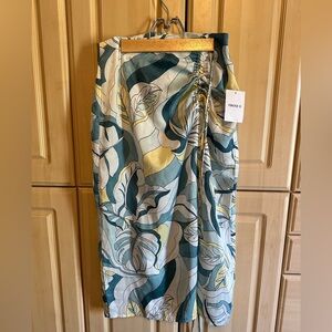 Forever 21 silky high ruched slit skirt NWT- Size M